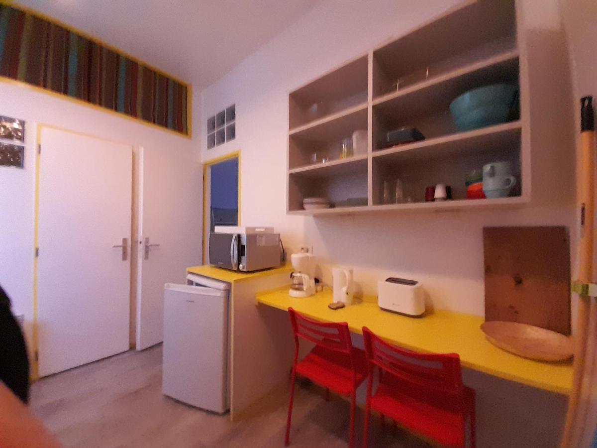 Residence Les Volets Bleus: Studio De 30 M² Classe 2 * Rochefort  Buitenkant foto